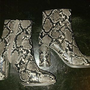 Forever 21 snakeskin Ankle booties